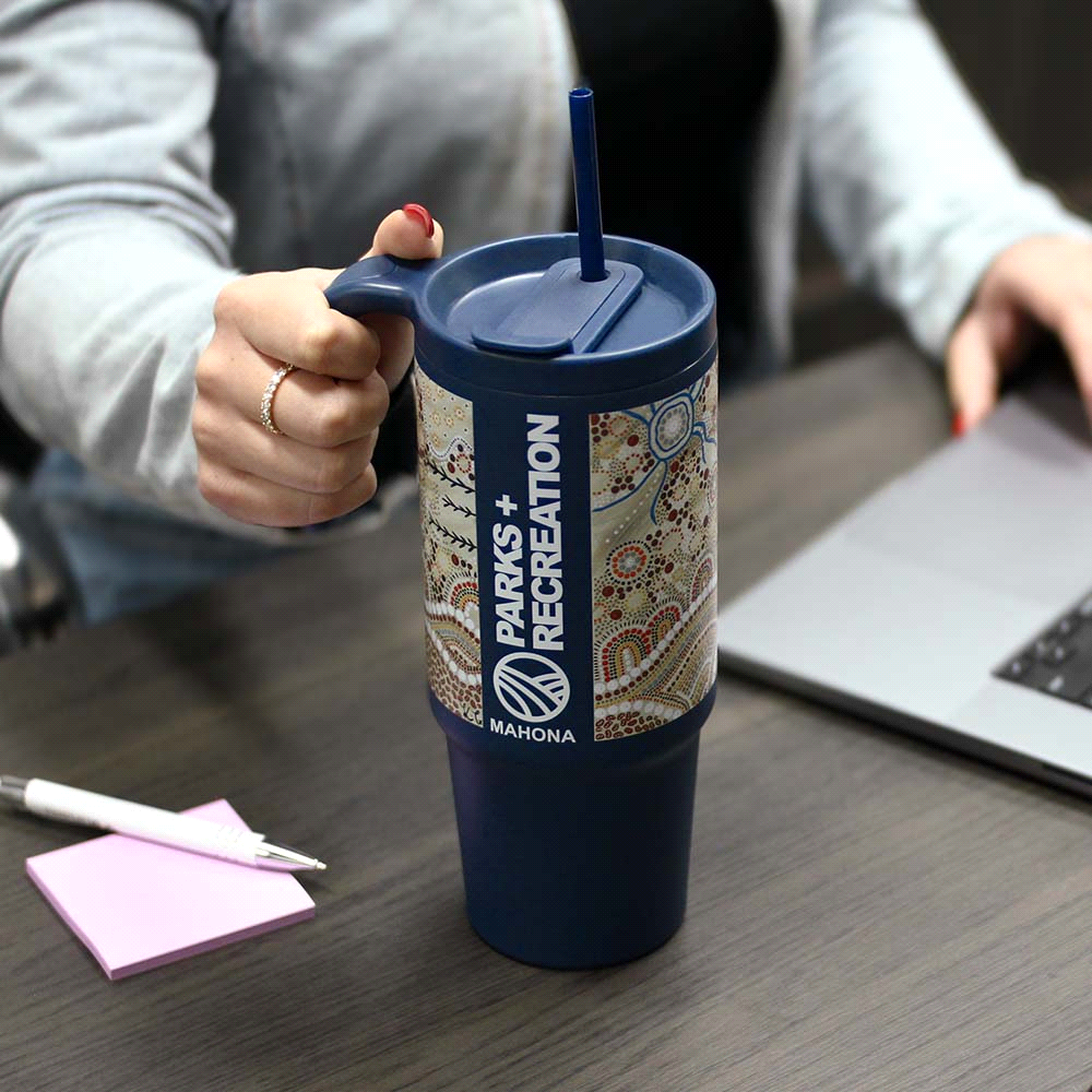 The Tilly Tumbler – Recycled w/ Handle 900ml