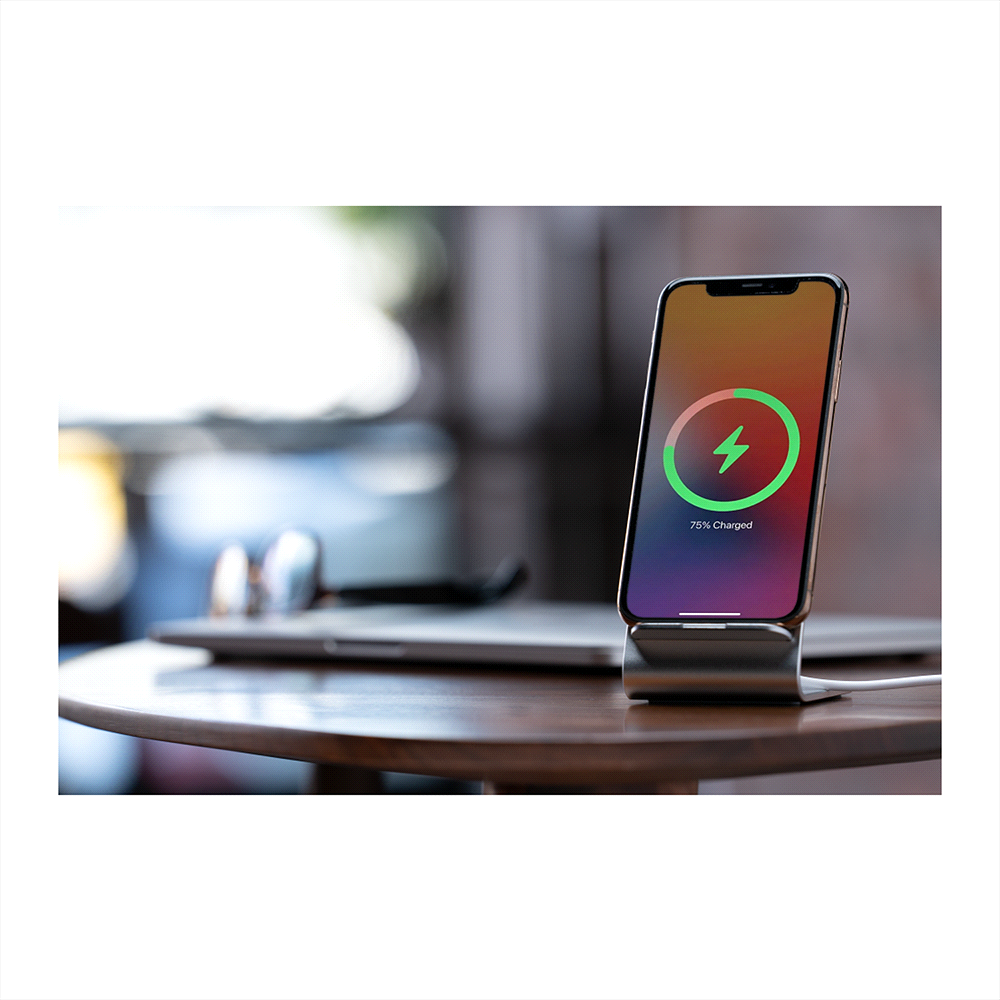Solekick MagClick Fast Wireless Charging Stand
