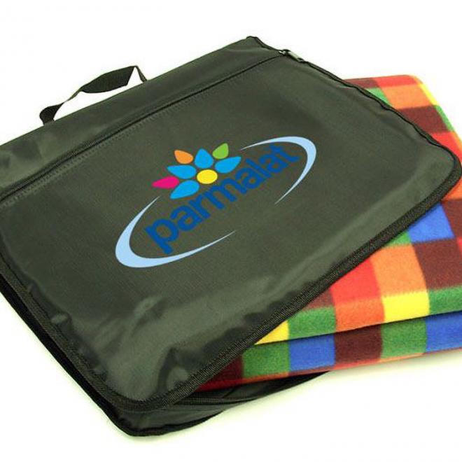 7854_sample1 Picnic Rug in Carry Bag