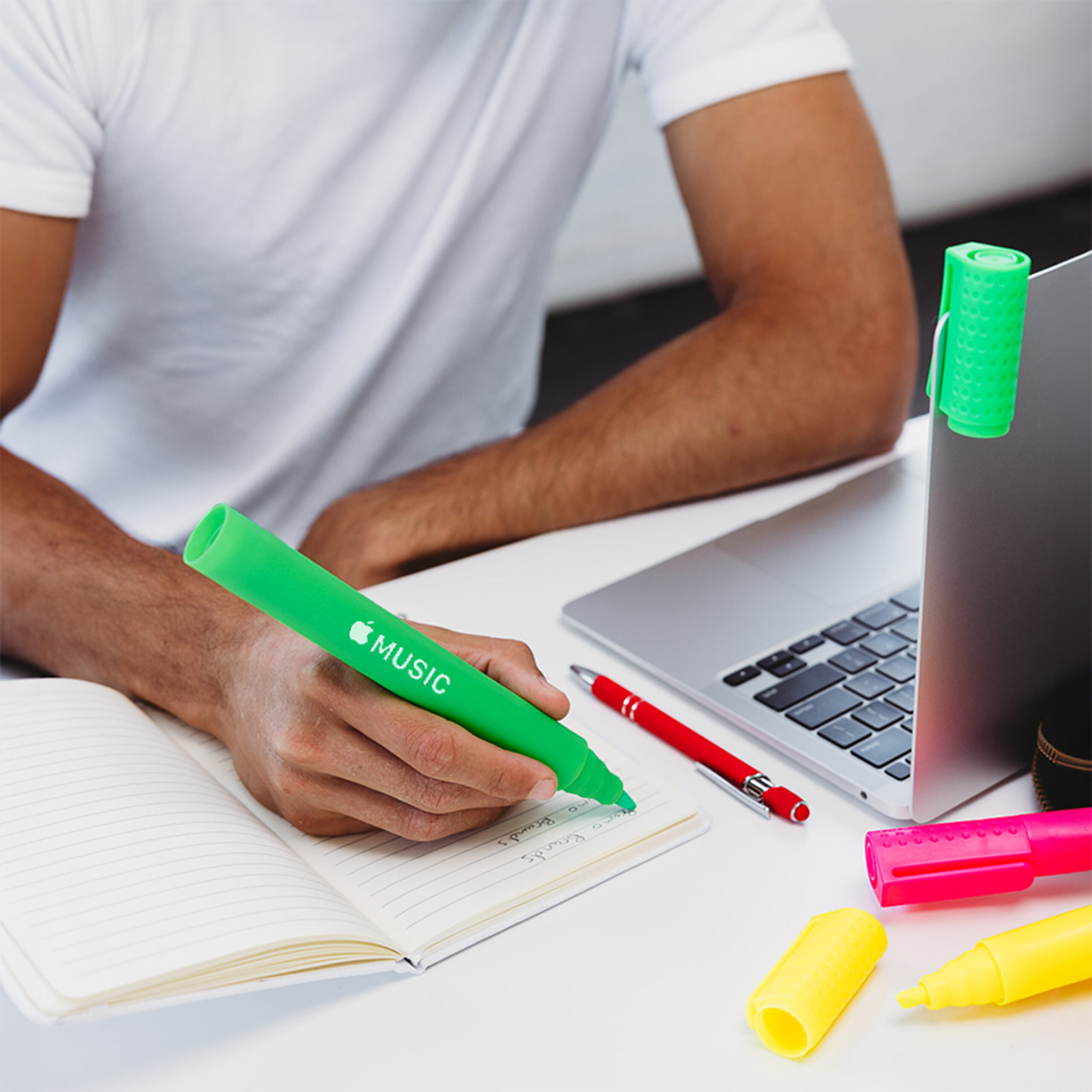 La Guardia Scented Jumbo Highlighters