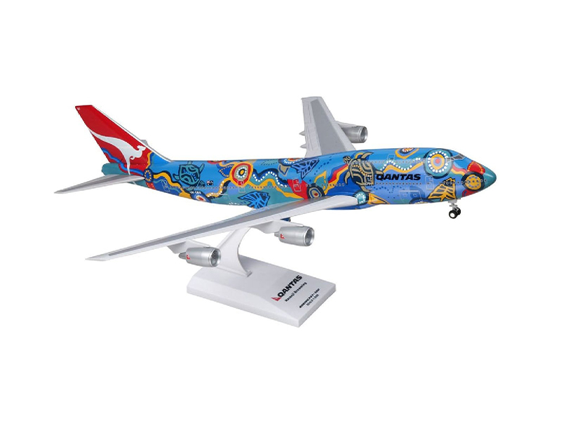 Qantas_miniature-areoplane-merch