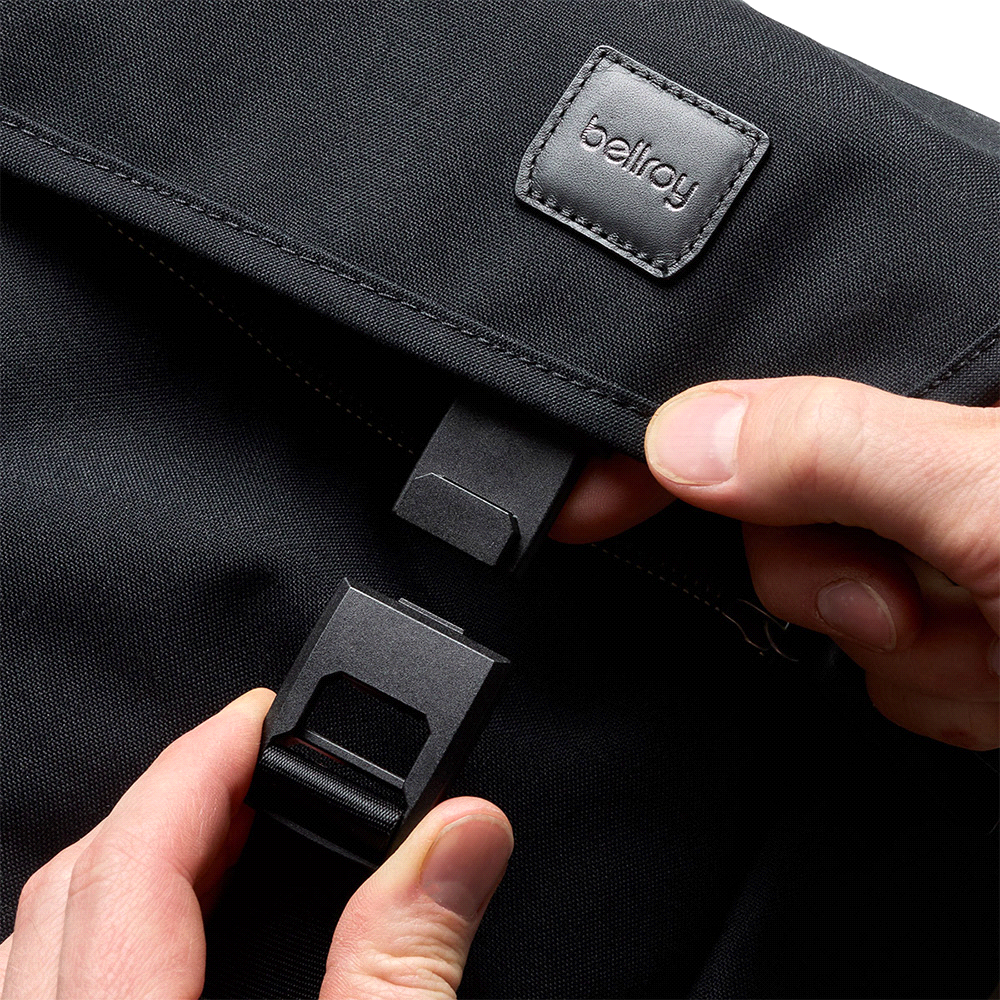 Bellroy Classic Messenger 13L Bk