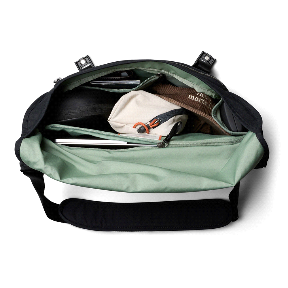 Bellroy Classic Messenger 13L Bk