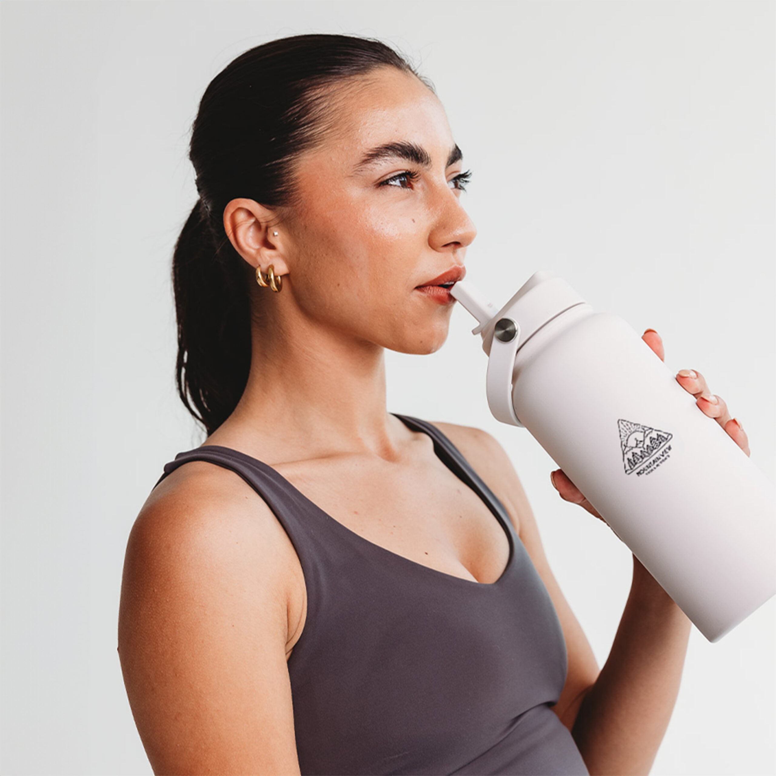Byron 1L Drink Bottle Lifestyle3 Branded 403x 403x