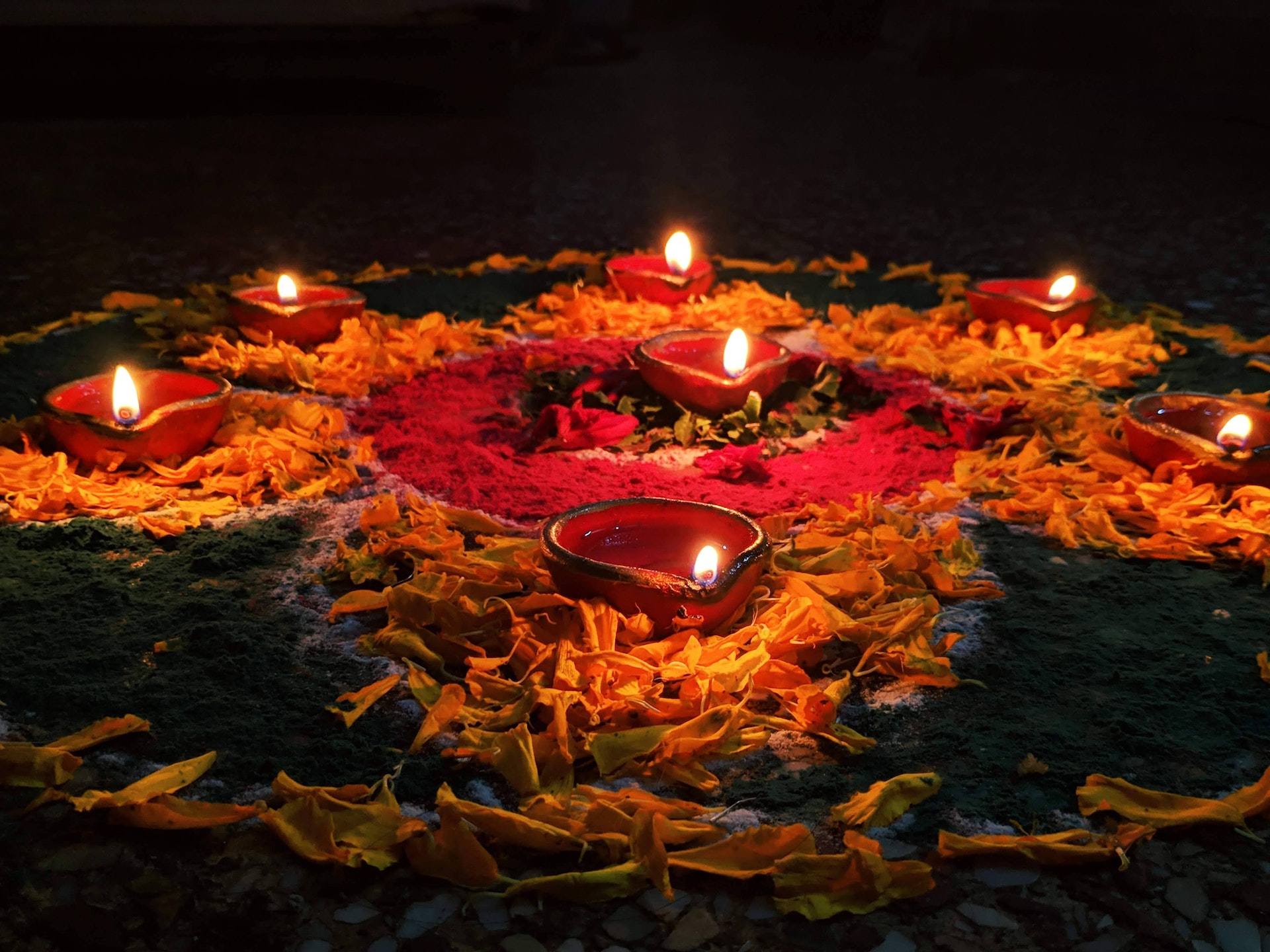 Diwali_Lamps_Festival-of-Lights